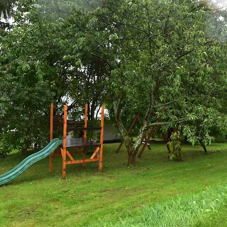 With Garden In Quiet Mountain Village Apartment Zlata Olesnice (Jablonec nad Nisou)